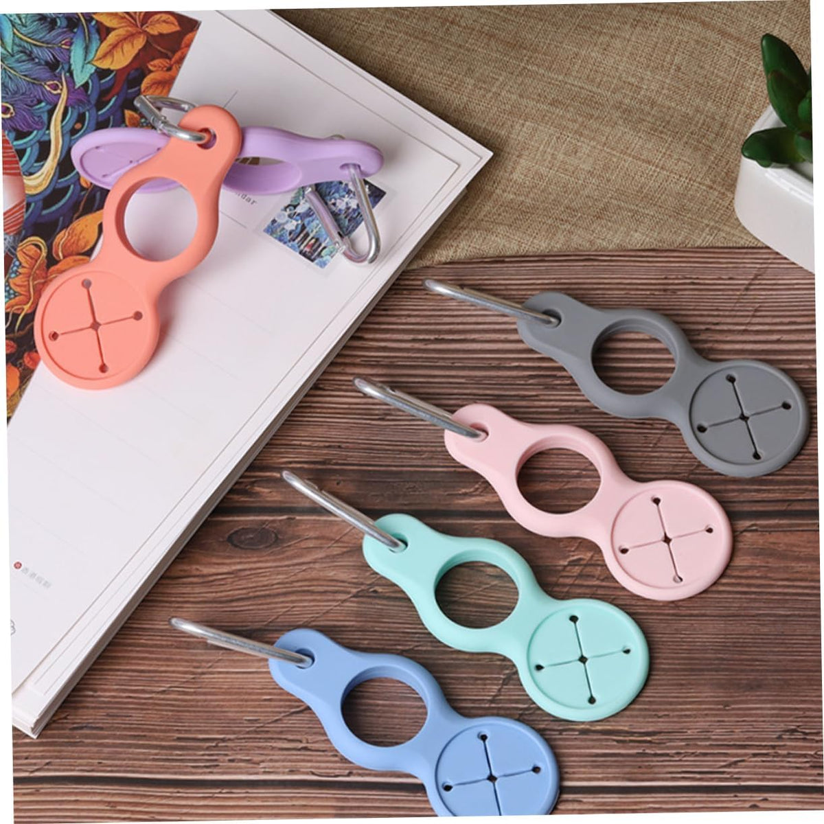 🏆Hot Sale⚡🌟 Silicone Sport Kettle Buckle Outdoor Carabiner Water Bottle Holder