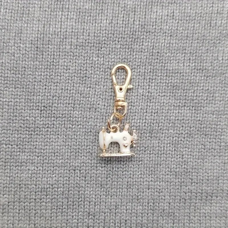🧵✨ Mini Sewing Machine Keychains – A Stitch of Memory & Meaning