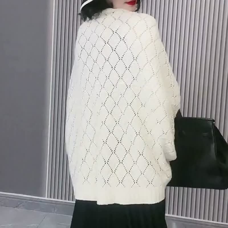 Women's Diamond Hollow Out Knitting Versatile Short Shawl